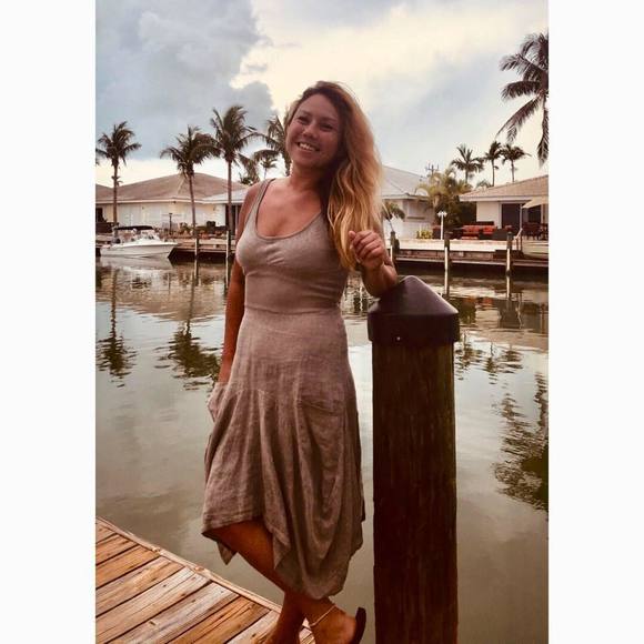 Meet your Posher, Christine - Picture 1 of 1